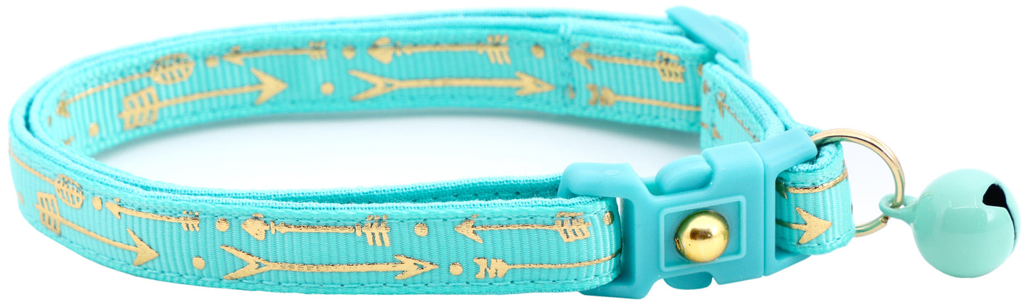 Metallic Gold Arrows Breakaway Cat Collar