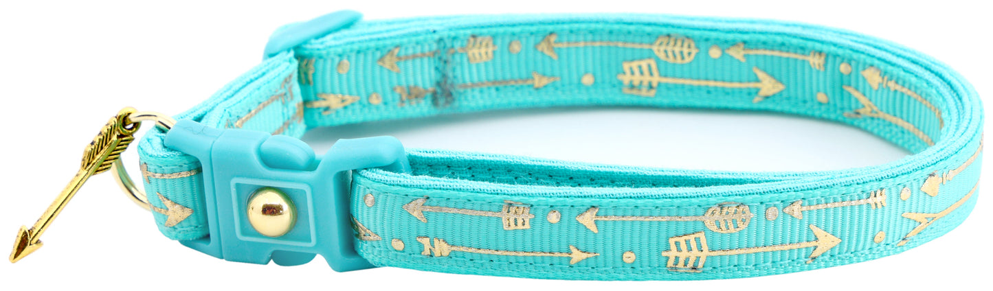 Metallic Gold Arrows Breakaway Cat Collar