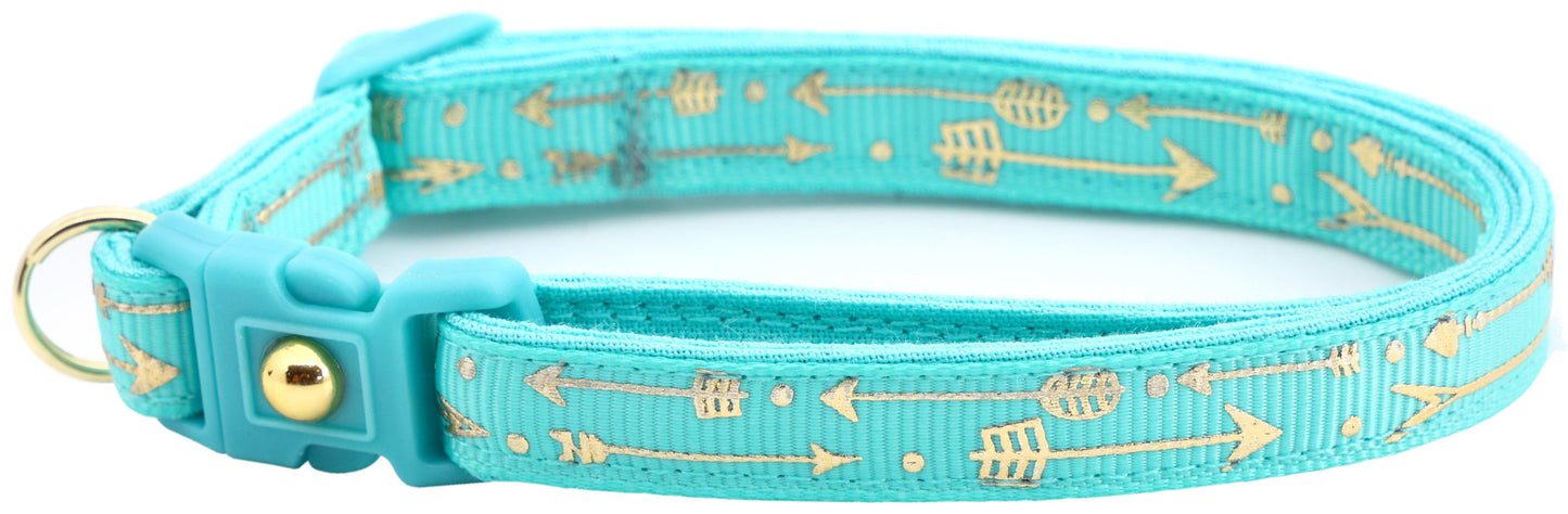 Metallic Gold Arrows Breakaway Cat Collar