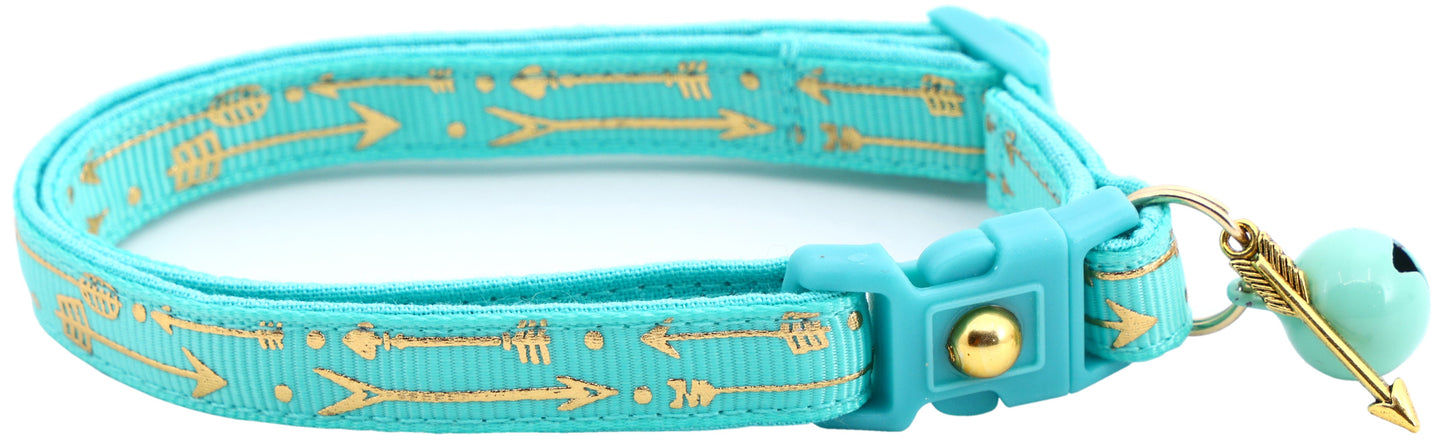 Metallic Gold Arrows Breakaway Cat Collar